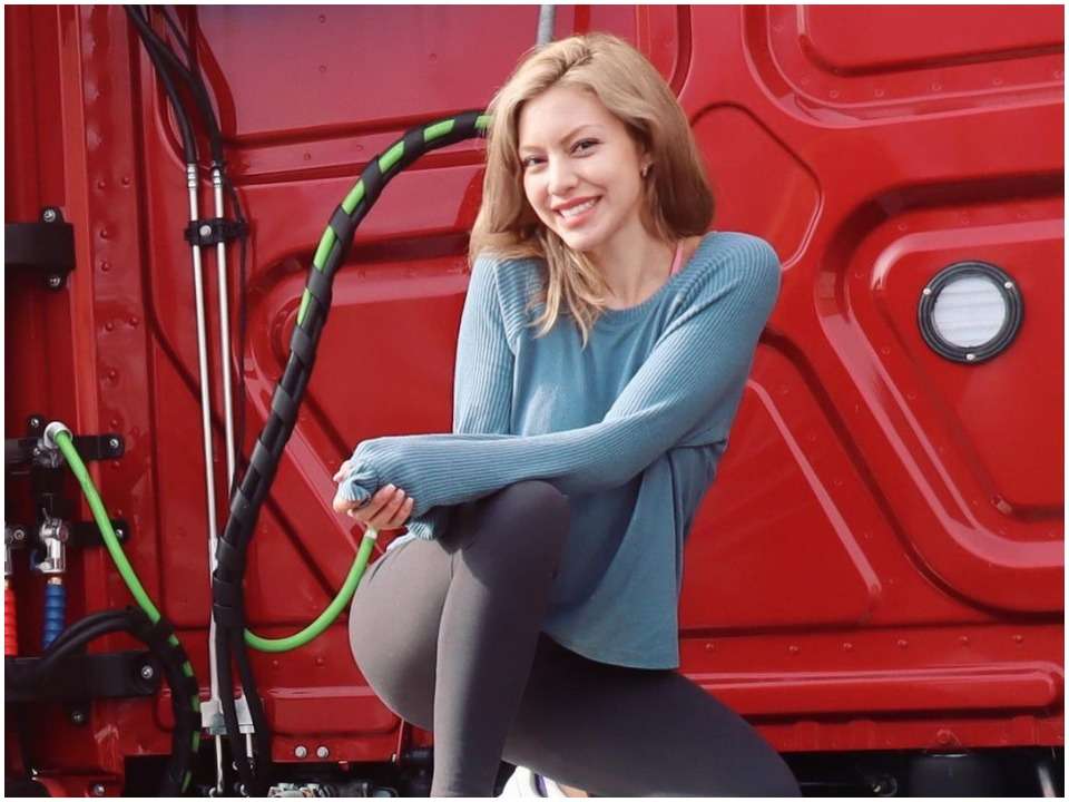 Natasha Trucking Bio, Net Worth, Wiki, Age, Height, Husband, Family