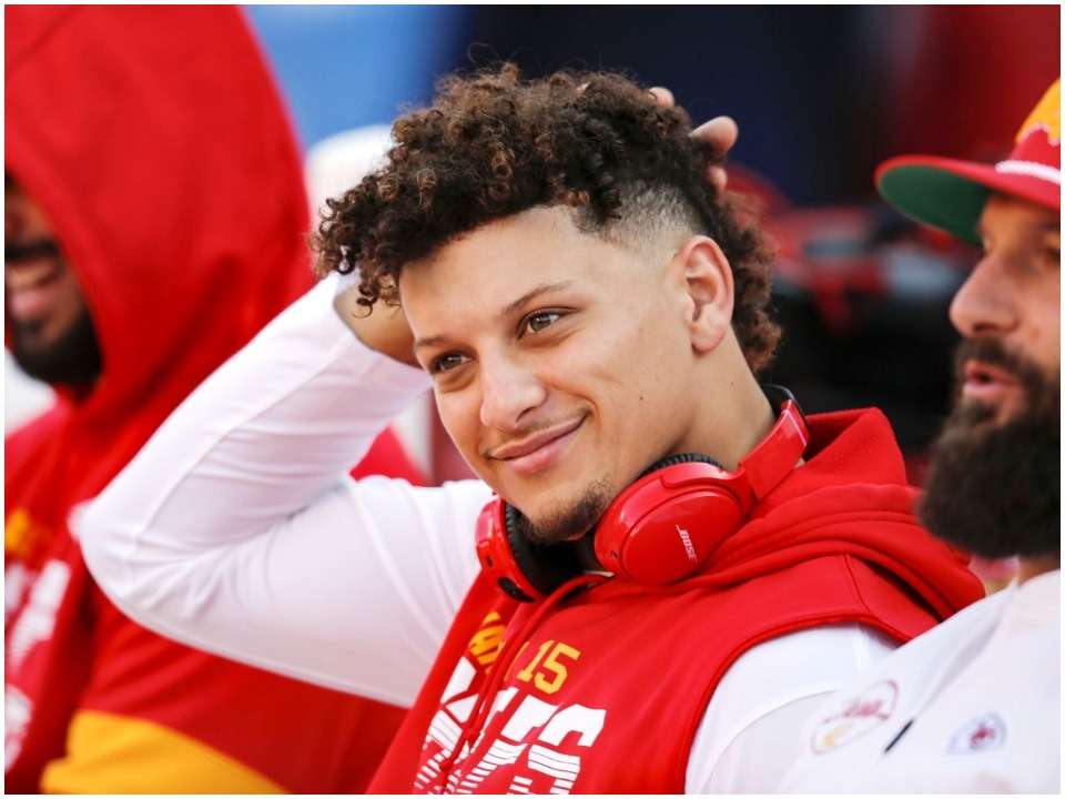 Patrick Mahomes Bio, Net worth, Wiki, Age, Height, Wife, Family