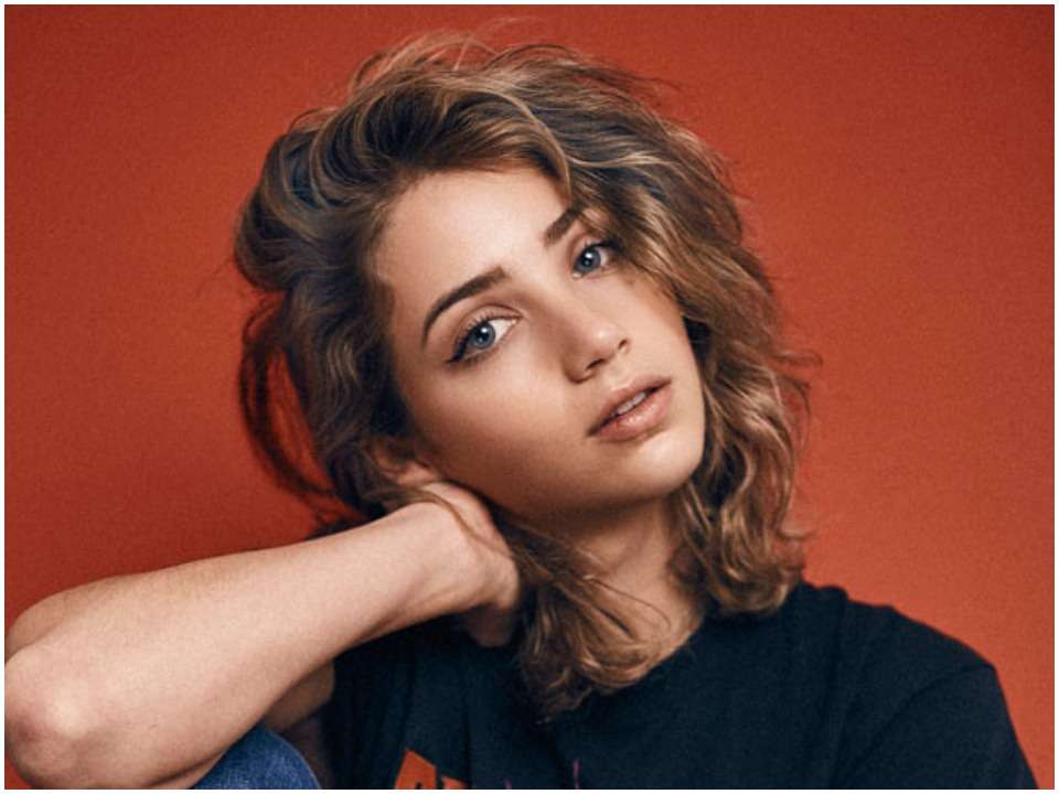 Emily Rudd Bio, Net worth, Wiki, Age, Height, Boyfriend, Parents