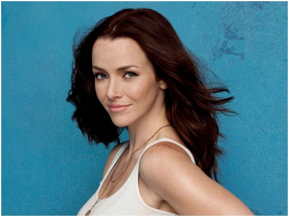 Annie Wersching Bio, Net worth, Wiki, Age, Height, Husband, Family