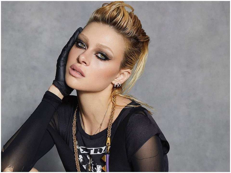 Nicola Peltz Biography, Net Worth, Wiki, Age, Height, Husband, Family