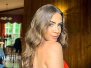 Dee Valladares Bio, Net Worth, Wiki, Age, Height, Boyfriend