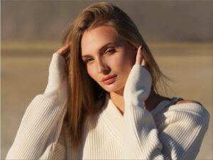 Dayana Yastremska Bio, Net Worth, Wiki, Age, Height, Parents