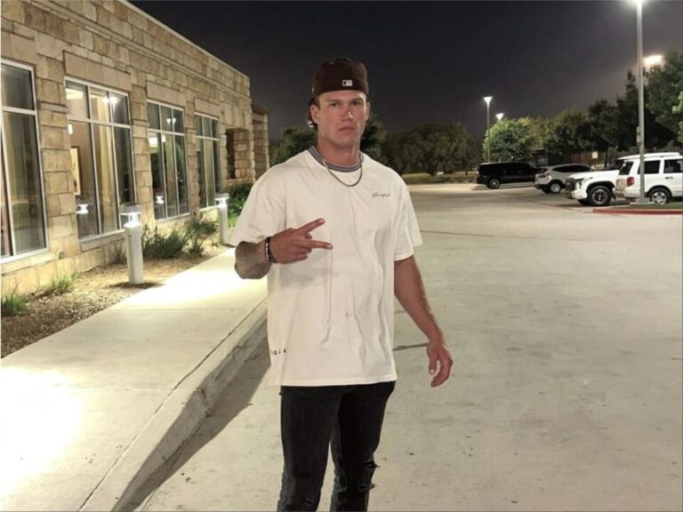 Mark Estes Bio, Net Worth, Wiki, Age, Height, Girlfriend, Parents