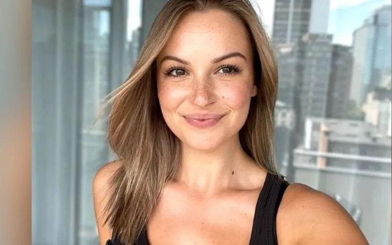 Kayla Wallace Wiki, Net Worth, Bio, Age, Height, Husband