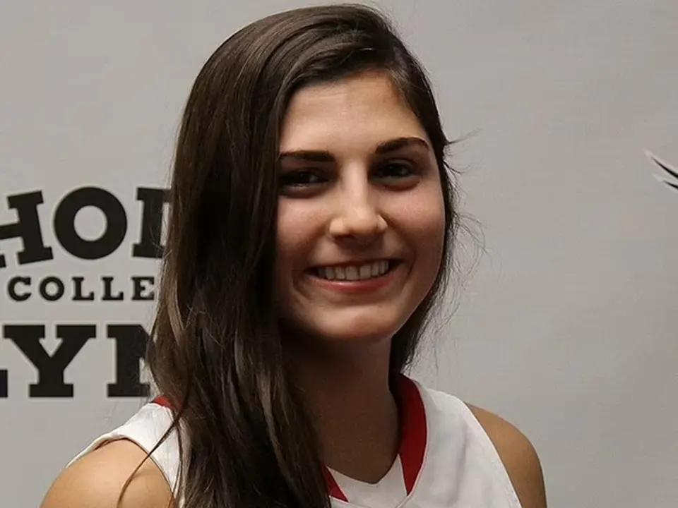 Isabelle Butker Bio, Net Worth, Wiki, Age, Husband