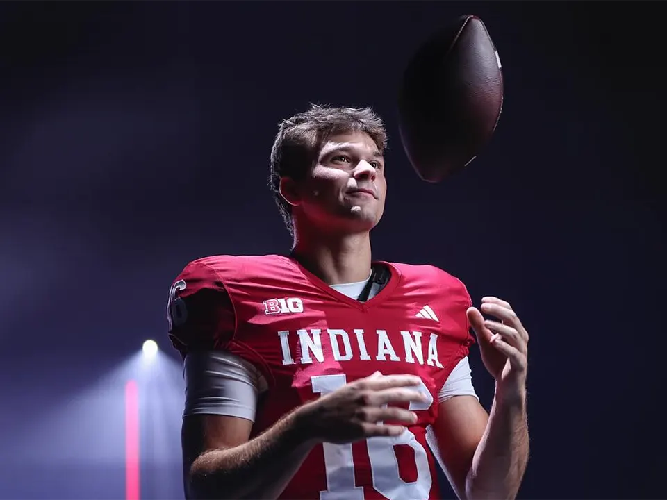 Alberto Mendoza Bio, Net Worth, Wiki, Age, Height, Girlfriend, Parents