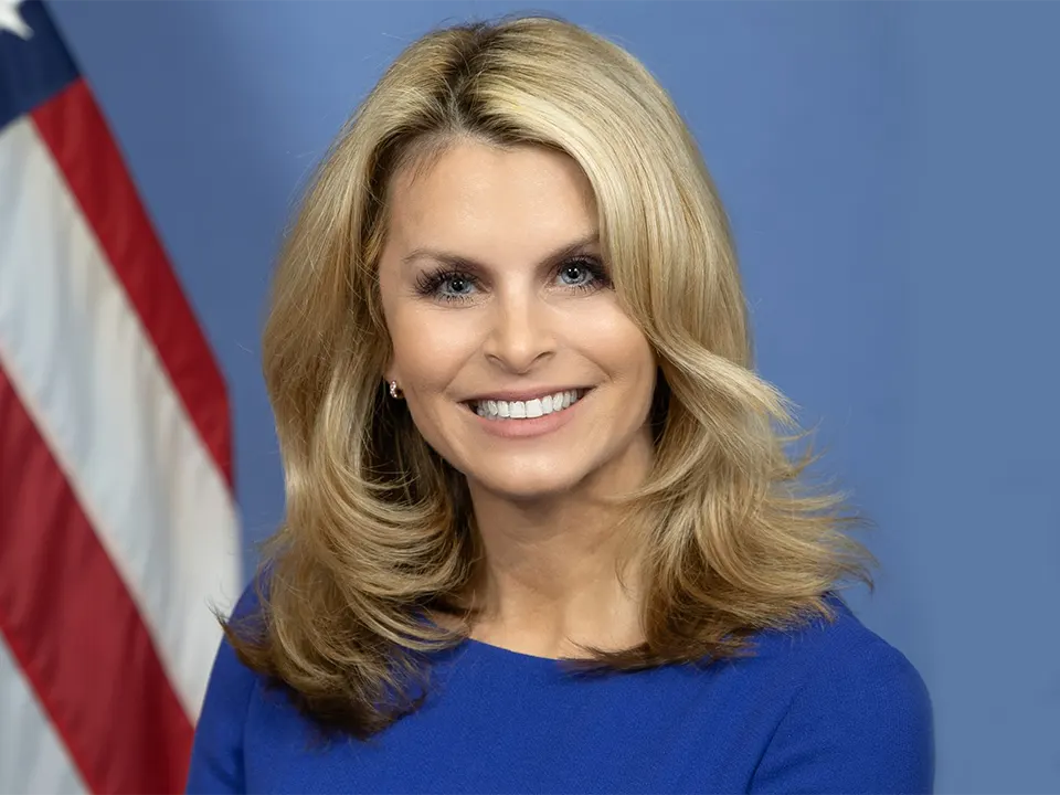 Adrienne Elrod Bio, Net Worth, Wiki, Age, Height, Husband