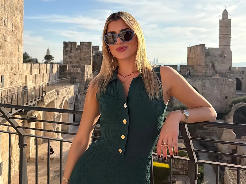 Debra Lea (Fox News) Bio, Net Worth, Wiki, Age, Height, Boyfriend