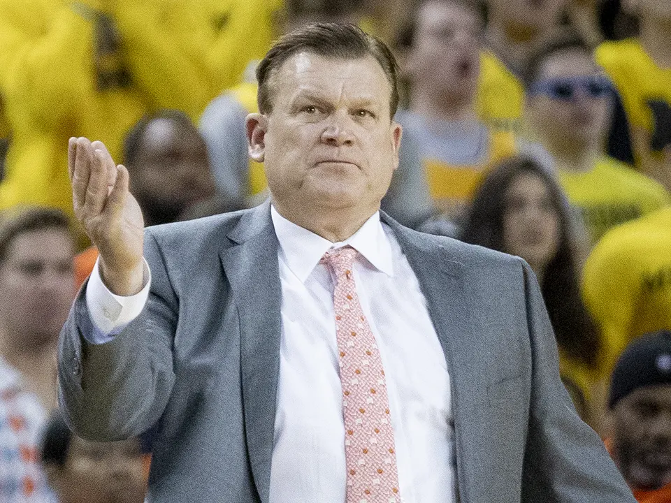 Brad Underwood Bio, Net Worth, Wiki, Age, Height, Wife